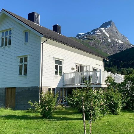 Bakken, Feriebolig Villa Volda Екстериор снимка