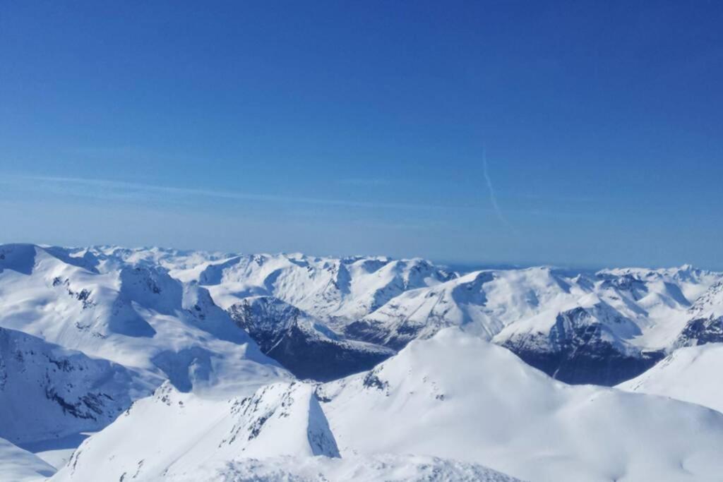 Bakken, Feriebolig Villa Volda Екстериор снимка