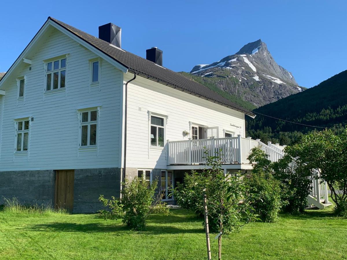 Bakken, Feriebolig Villa Volda Екстериор снимка